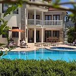 Villa Dalyan Turaman Private Pool Sleeps 10 *