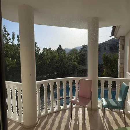 Dalyan Turaman Private Pool Sleeps 10 Willa